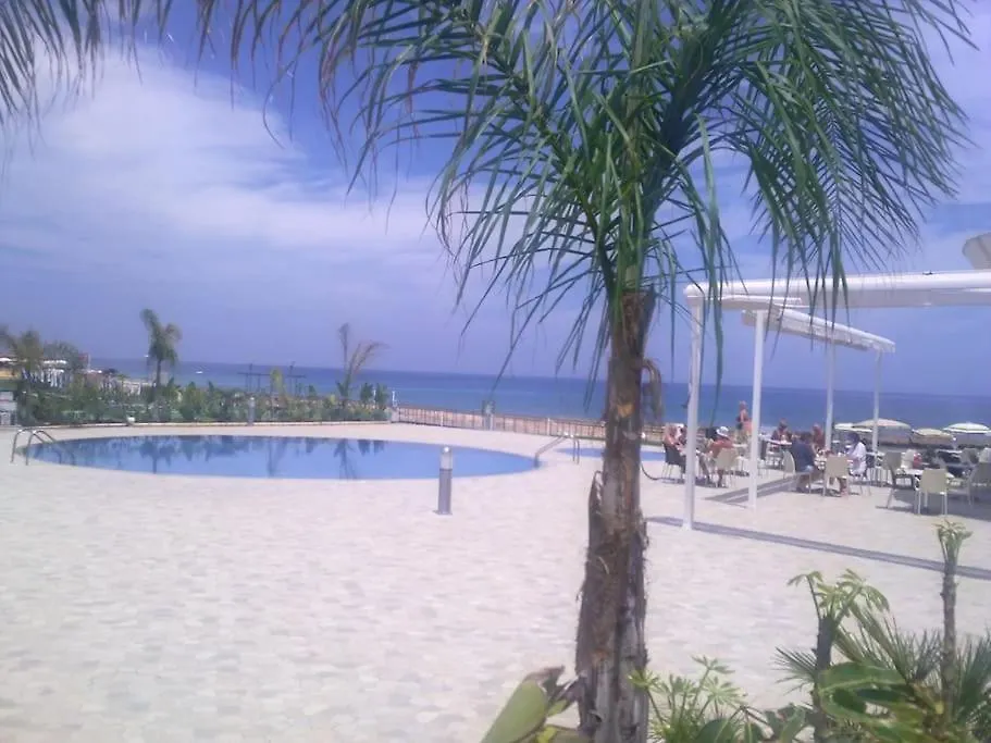 Eliza Suite At Pernera Beach Protarász
